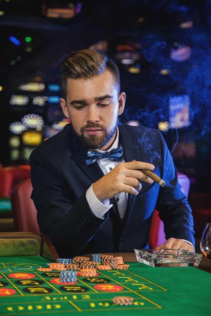 cashin75 ডায়মন্ড টাইকুনের রত্নপাথর ও রিল ডিজাইন
